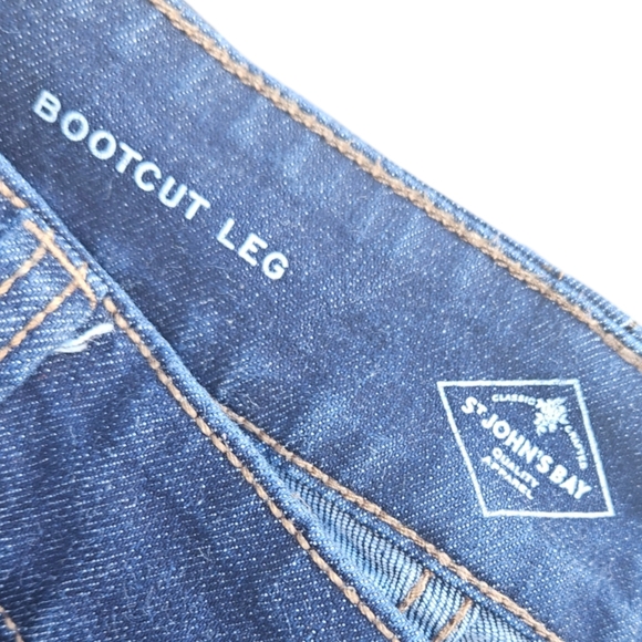 Bootcut Jeans - Picture 3 of 5
